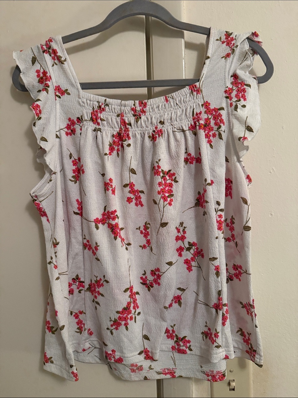 MELLODAY White Floral Ruffle Strap Camisole